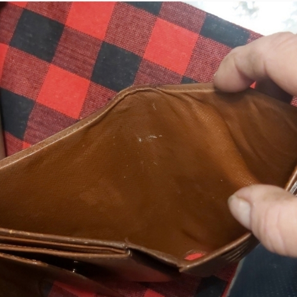 Louis Vuitton Monogram Tresor Wallet - Picture 10 of 14